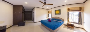 19_Thai_Villa_Rental_Pattaya_master_king_bedroom 