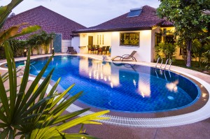 68_Thai_Villa_Rental_Pattaya_pool_night_lights 