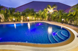 78_Thai_Villa_Rental_Pattaya_pool_underwater_lights 